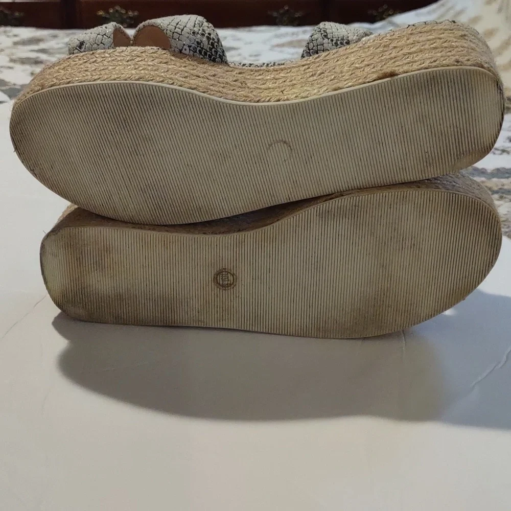 Chinese Laundry Snake Skin platform Sandals